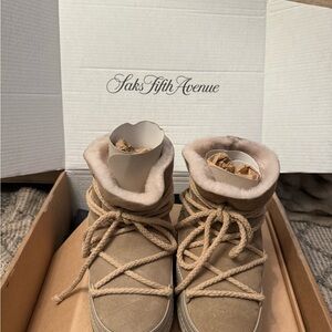 Inuikii Classic Boots NIB Sz 40